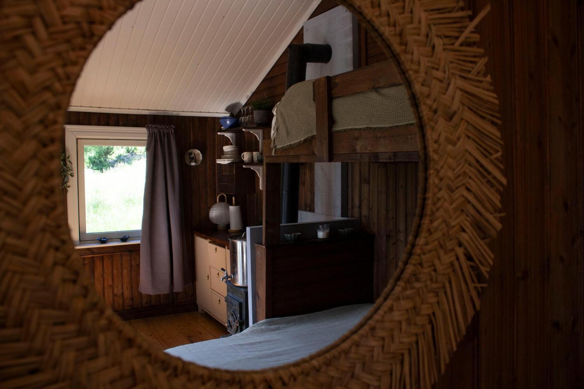 Cosy Cabin Without Running Water And Electricity Hotell Levanger Rom bilde